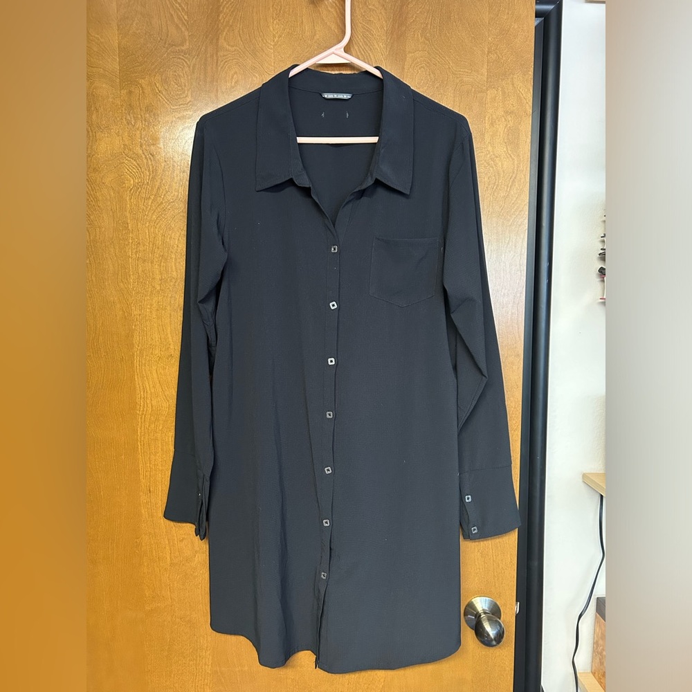 Oiselle black button front dress